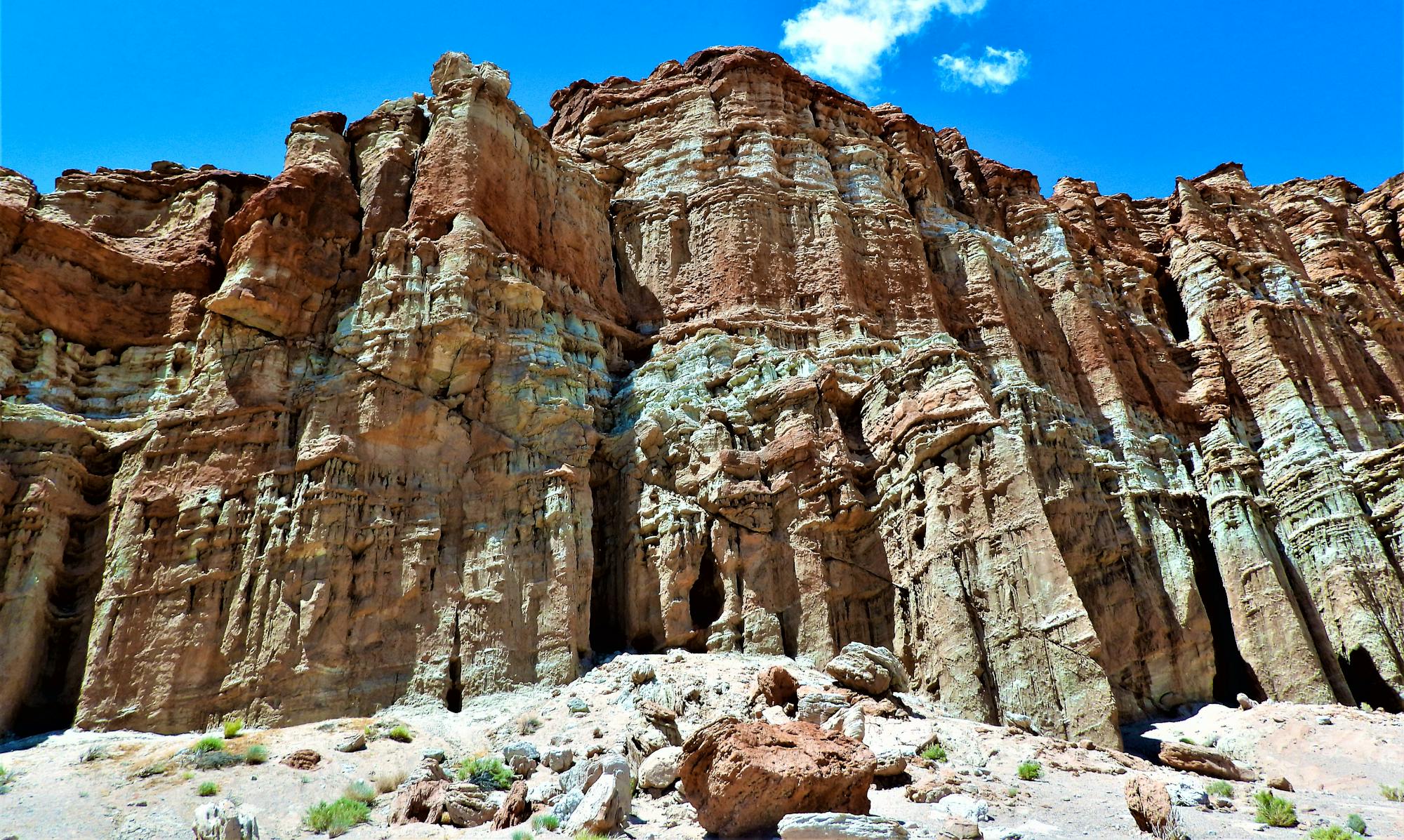 Red Cliffs Natural Area in Red Rock Canyon State Park 