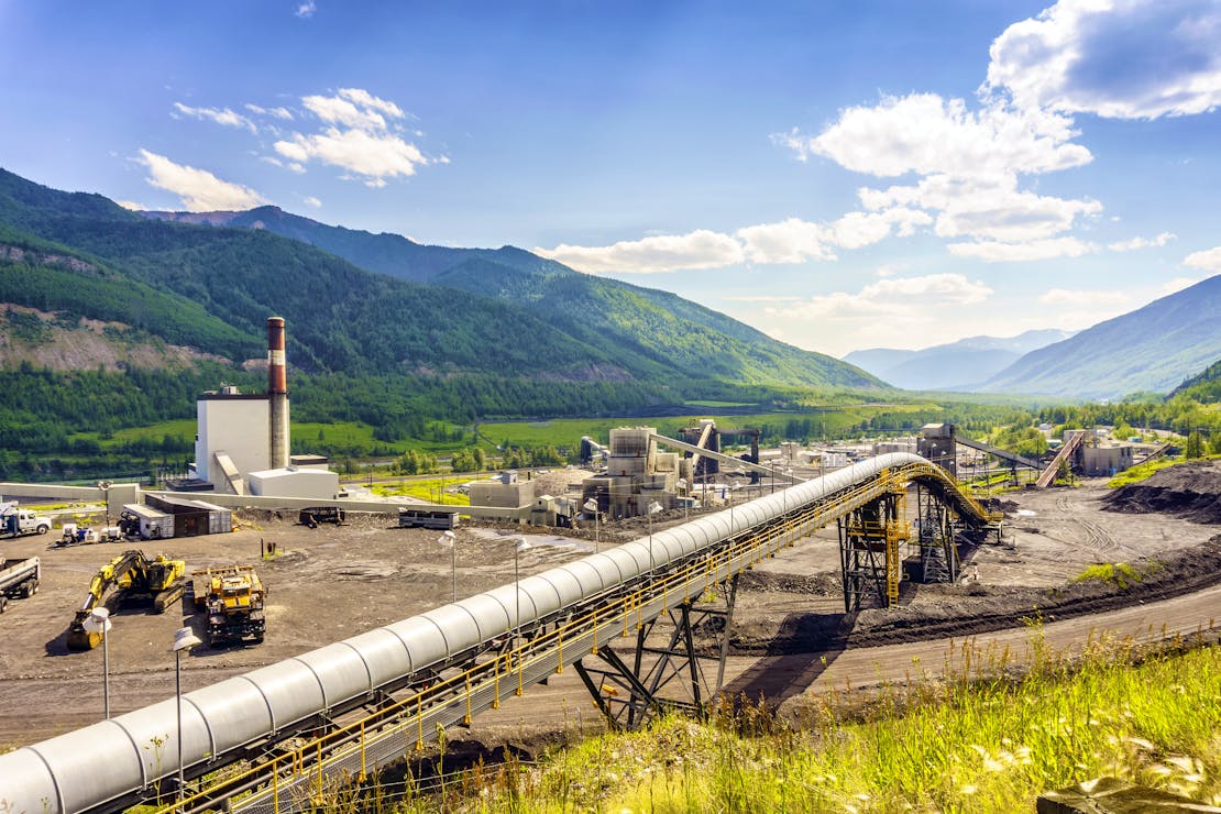 Pipeline cutting across landscape