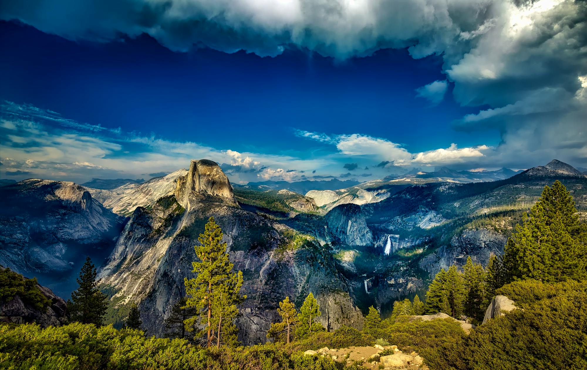 Clouds in a blue sky over Yosemite National Park, California