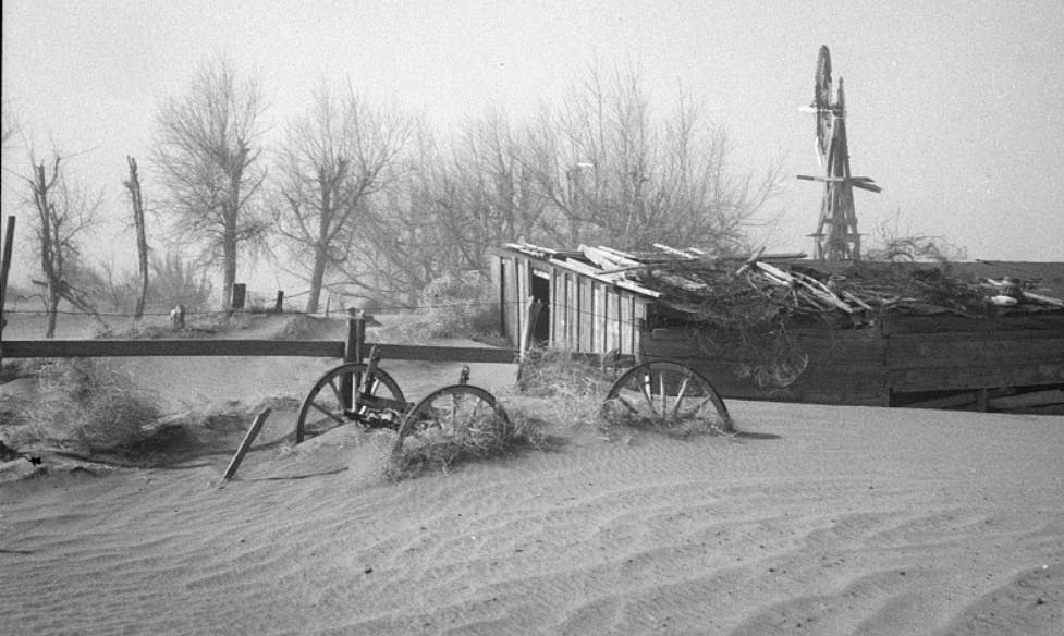 A farm abandoned after a dust storm. Cimarron County, Oklahoma, 1936.
