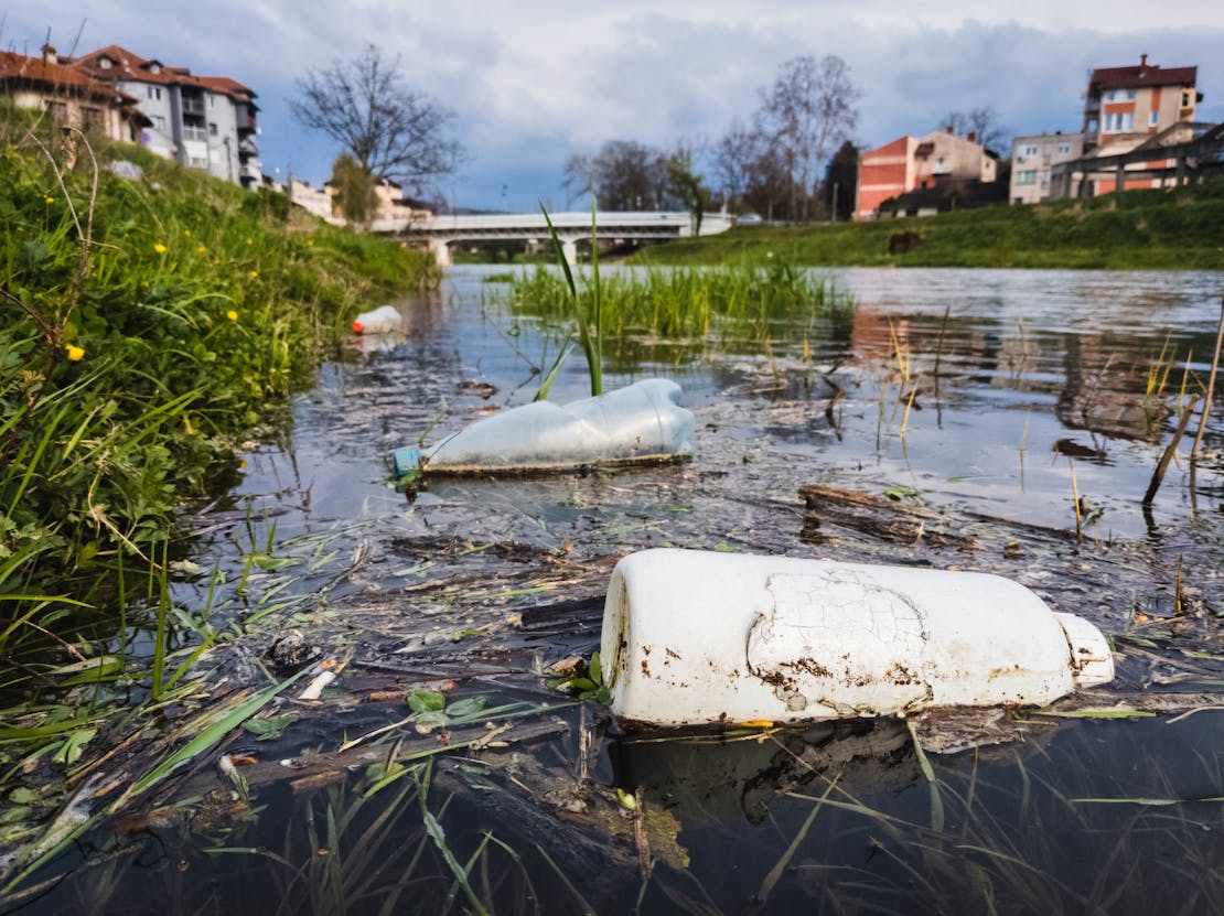 2021.04.19 - Plastic Bottles in River - Ivan Radic-Flickr