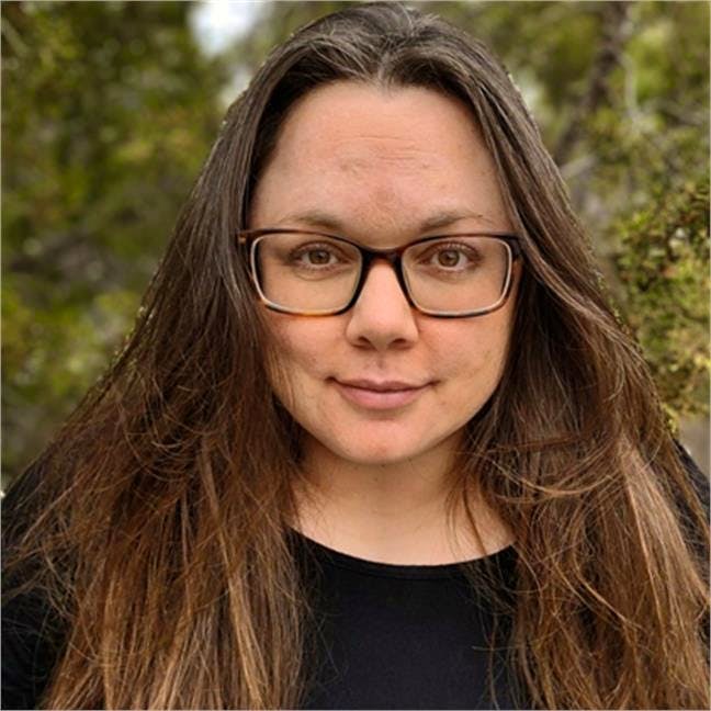 Peggy Darr Headshot - Cropped Square - DOW