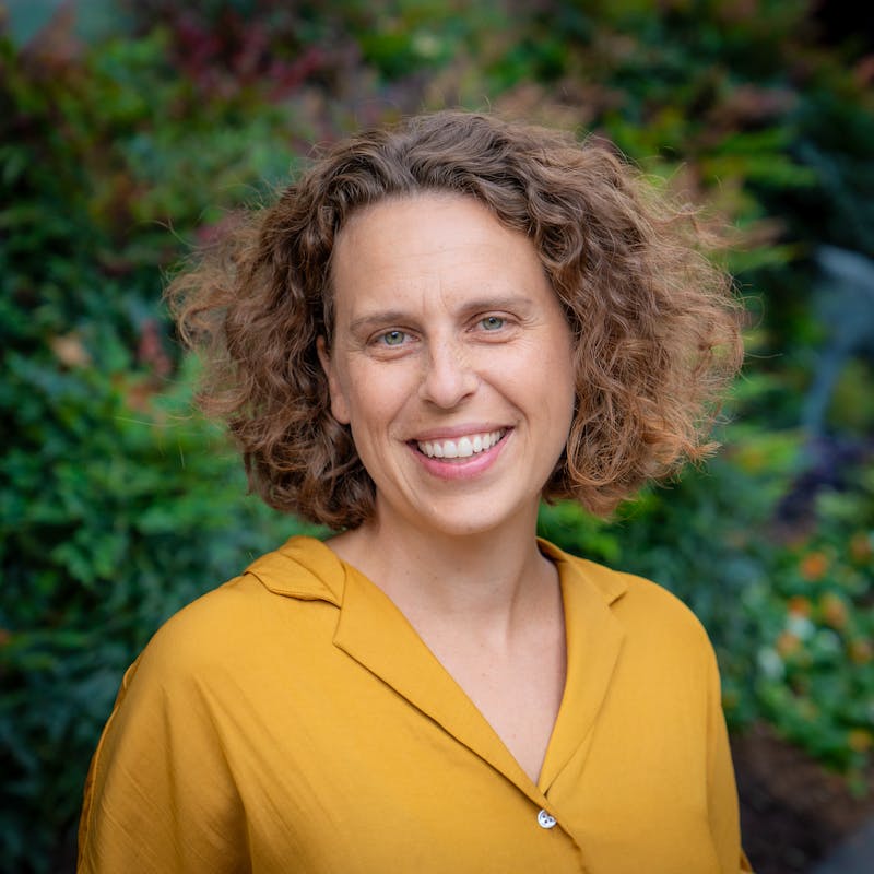 Heather Harl Headshot