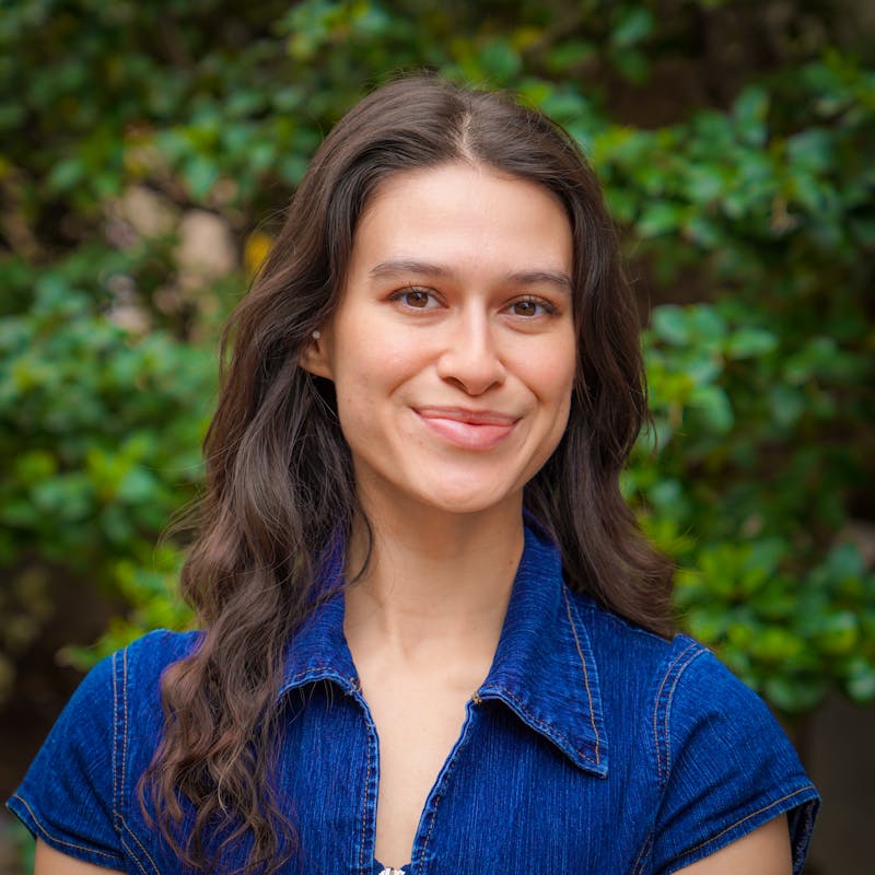 Anna Iwanciw Headshot