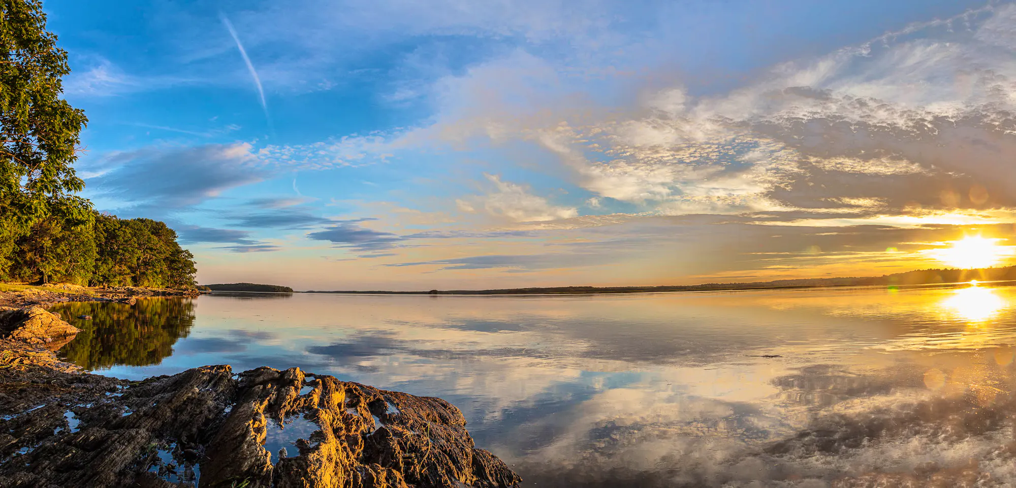 sunset at Merrymeeting Bay in Maine