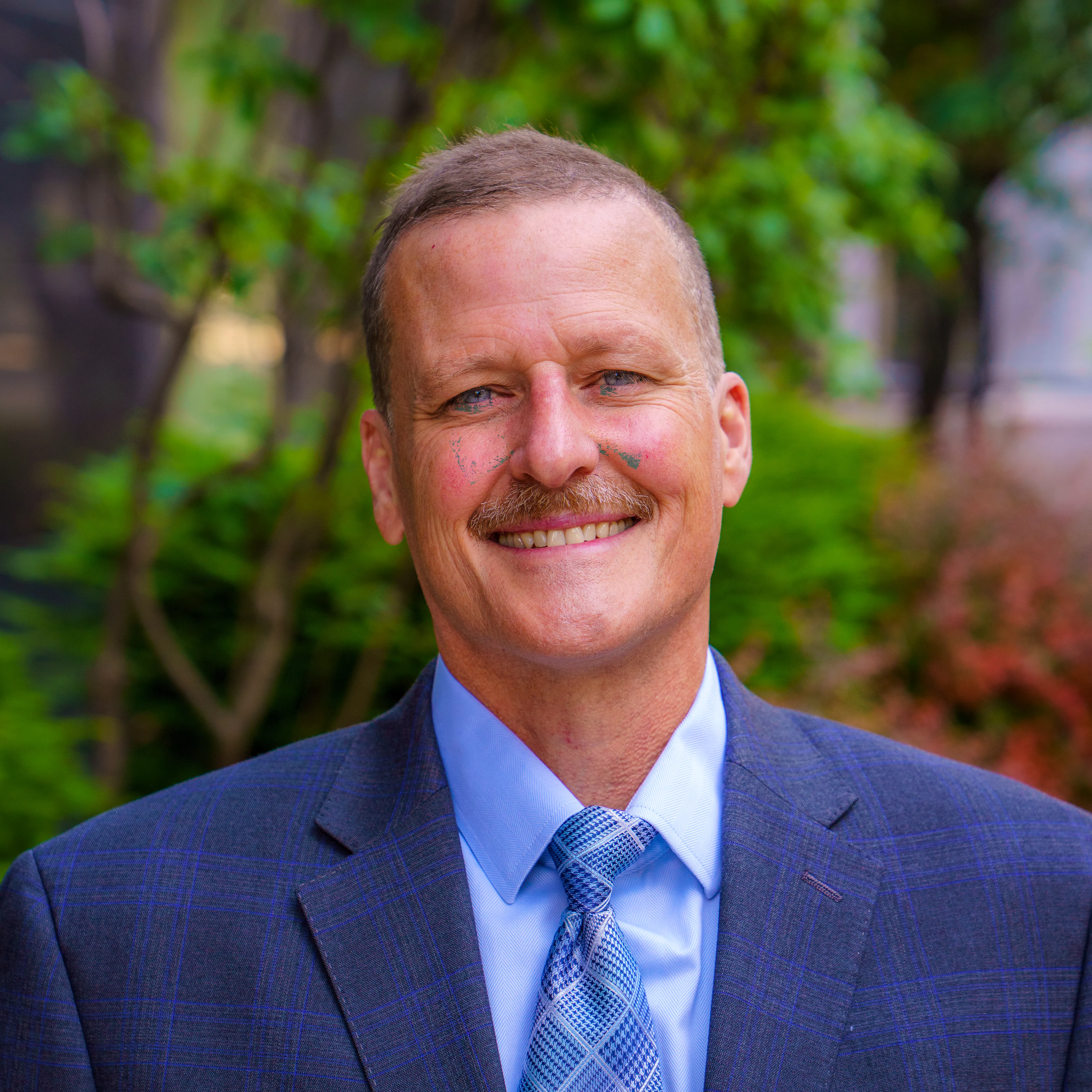 Mike Leahy headshot 